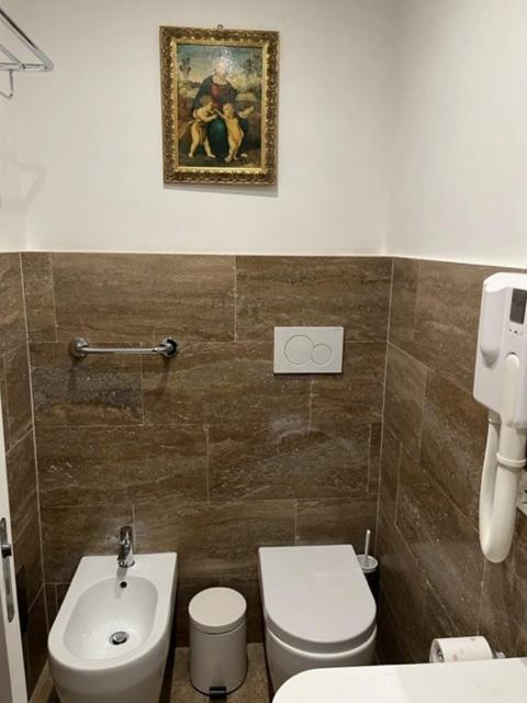 X2 Con Splendida Vista Sulle Terme Di Diocleziano E Sul Chiostro Di Michelangelo Gasthof *
